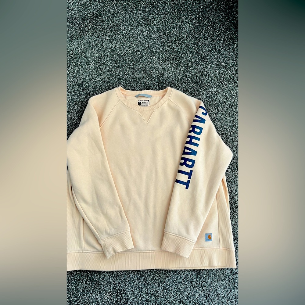 Brand new, no tags ,Woman’s Carhartt crewneck, relaxed fit size 2X